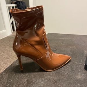 Steve Madden brown booties